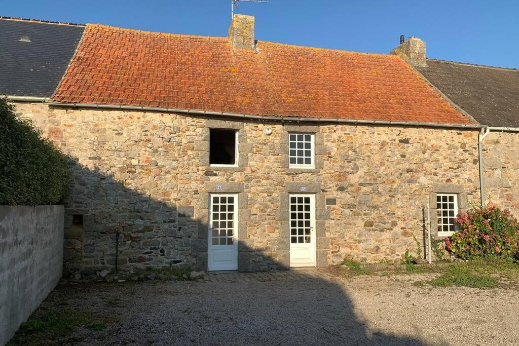 Sciotot - Bord De Mer - La Petite Maison Les Pieux Eksteriør billede